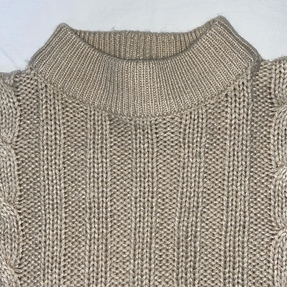 2/49$ Men’s Le Chateau wool blend oversized cream & brown knit Sweater Sz small - Picture 10 of 11